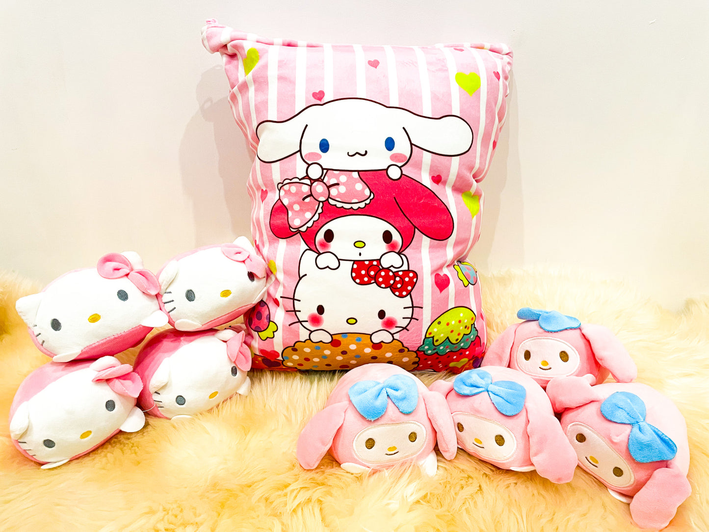 Hello Kitty Plushee Pillow